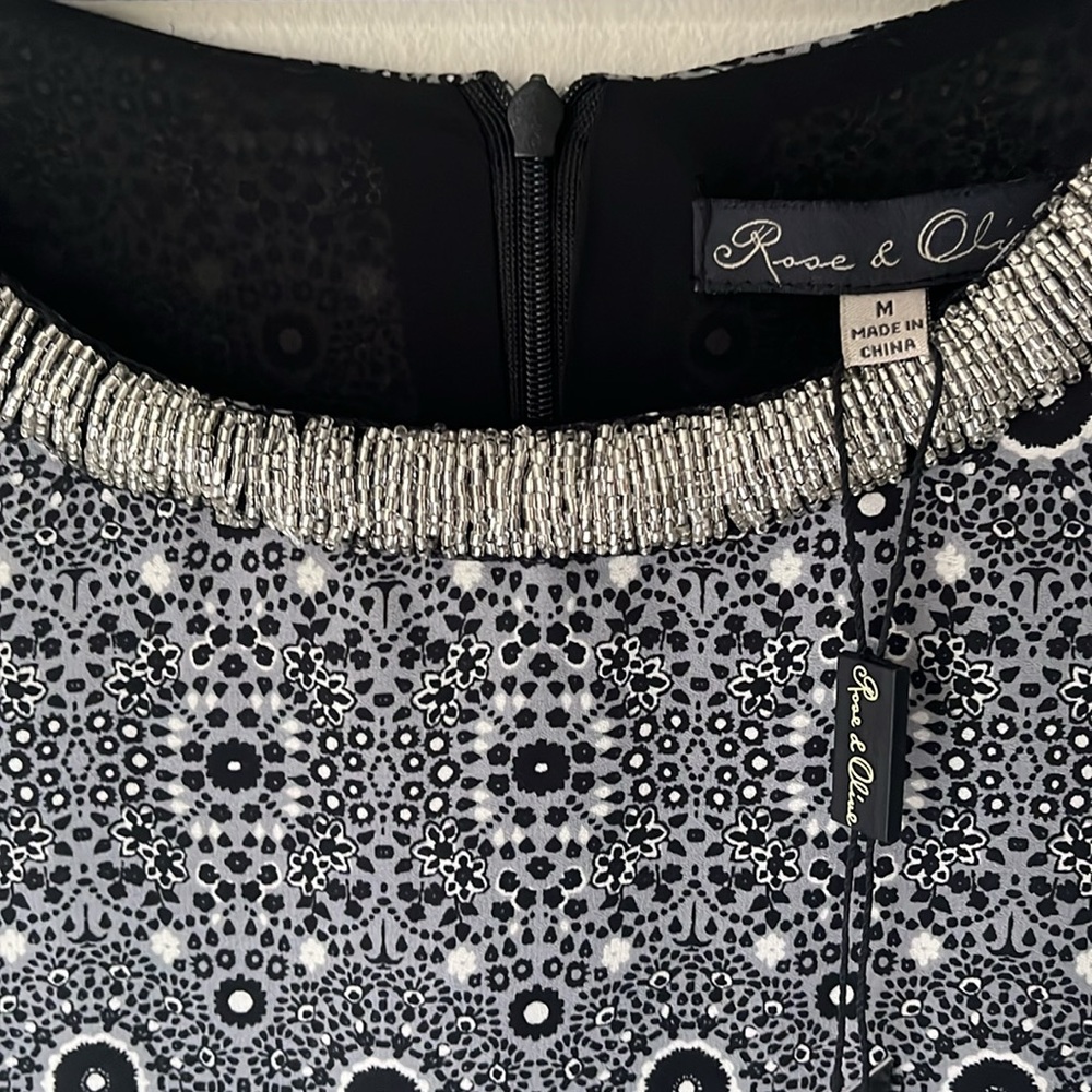 Rose & Olive Women’s Top Sleeveless Round Neck Silver Beads  Lining Black/Gray